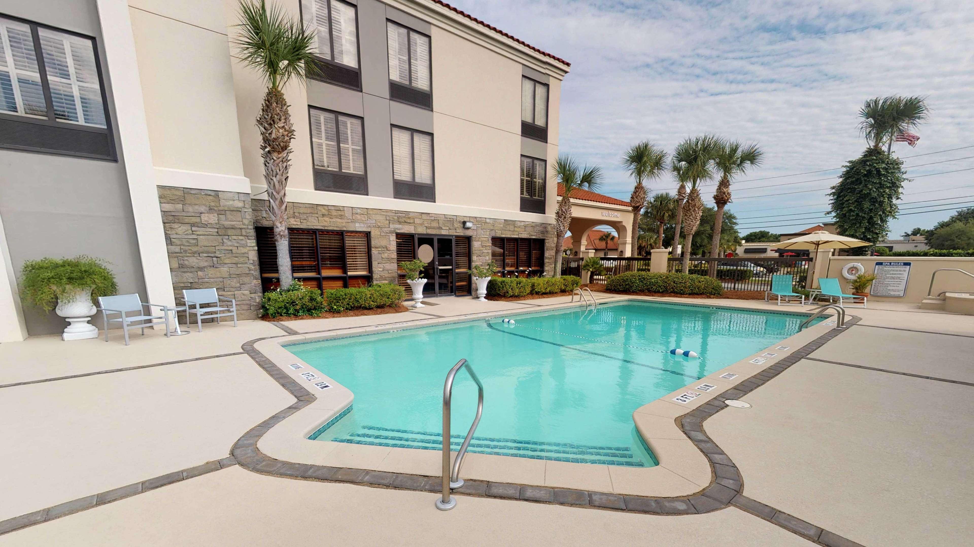 Hampton Inn St. Simons Island Exterior photo