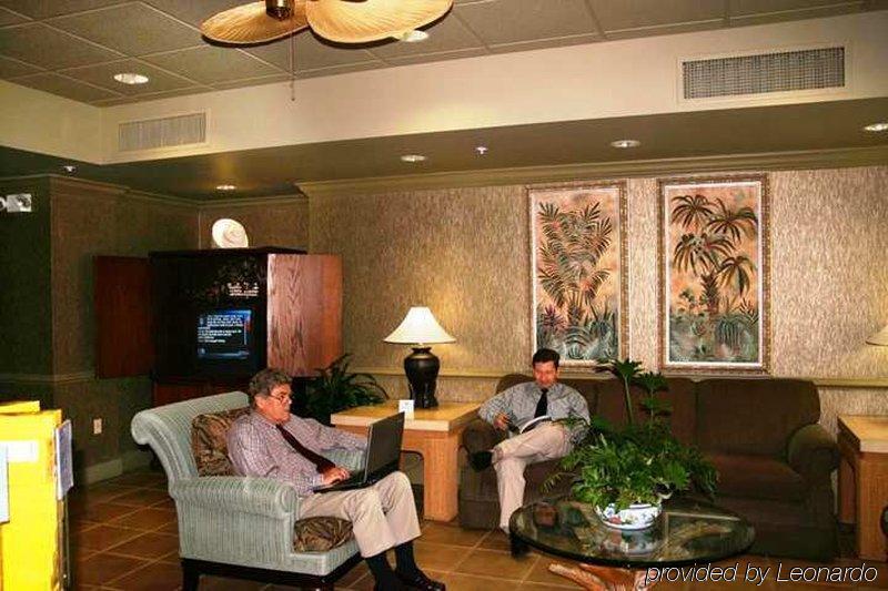 Hampton Inn St. Simons Island Interior photo