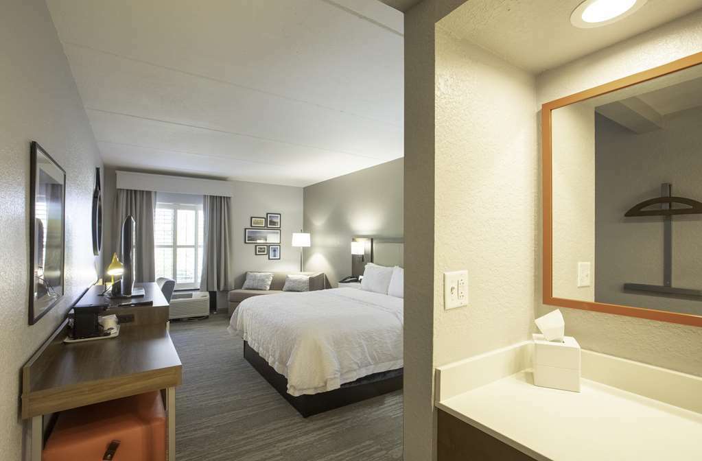 Hampton Inn St. Simons Island Room photo